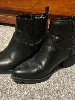 Old Navy Ankle Booties, Size Women's 6